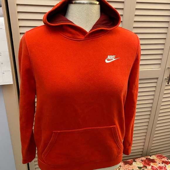 Nike Tops - ❤️Nike hoody❤️